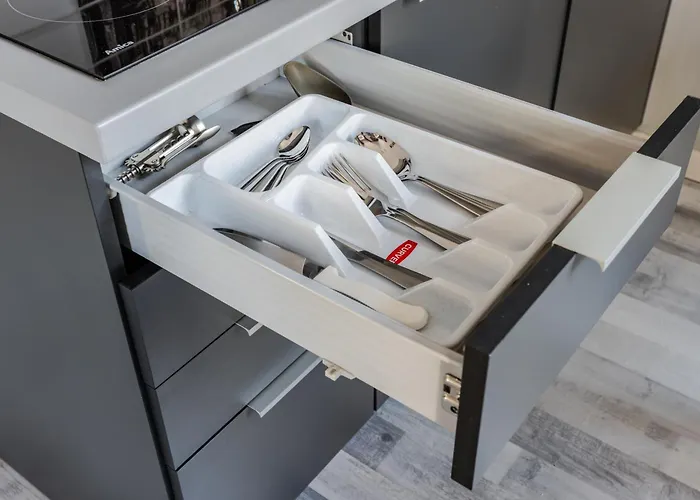 Functional And Comfortable Very Berry In By Renters Poznań