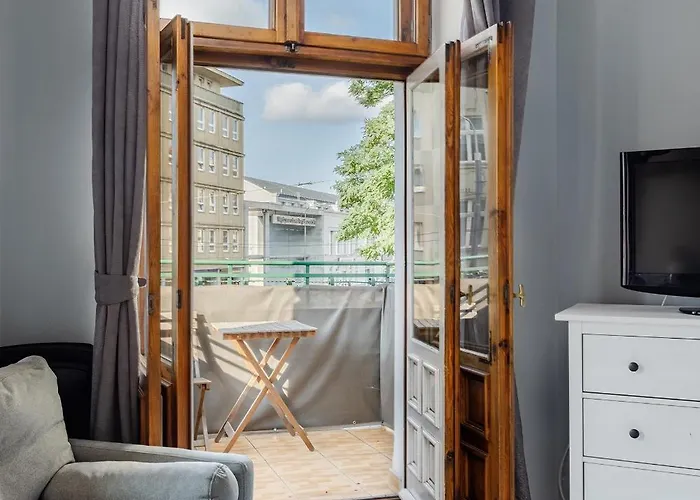 Functional And Comfortable Very Berry In By Renters Apartment Poznan