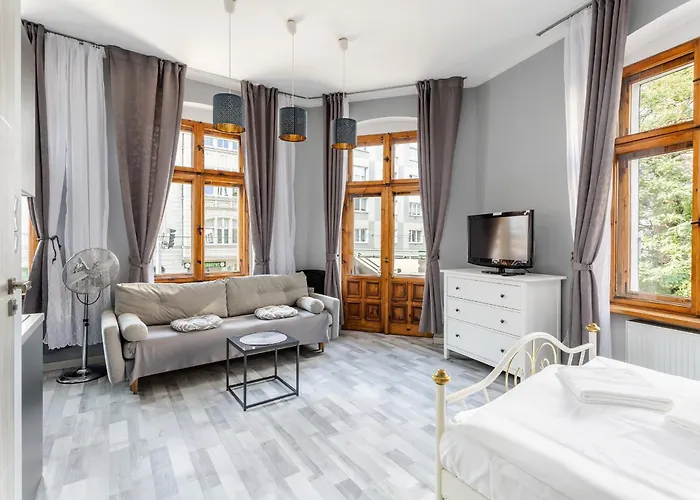 Functional And Comfortable Very Berry In By Renters Apartment