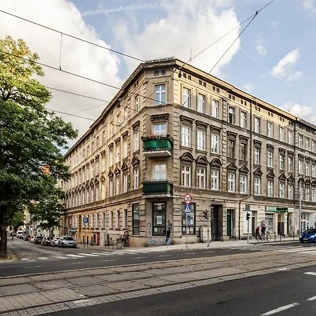 Functional And Comfortable Very Berry In By Renters *