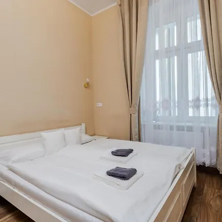 Functional And Comfortable Very Berry In By Renters Πόζναν