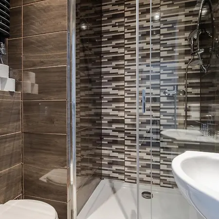 Functional And Comfortable Very Berry In By Renters