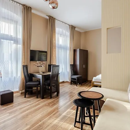 Functional And Comfortable Very Berry In By Renters Appartement