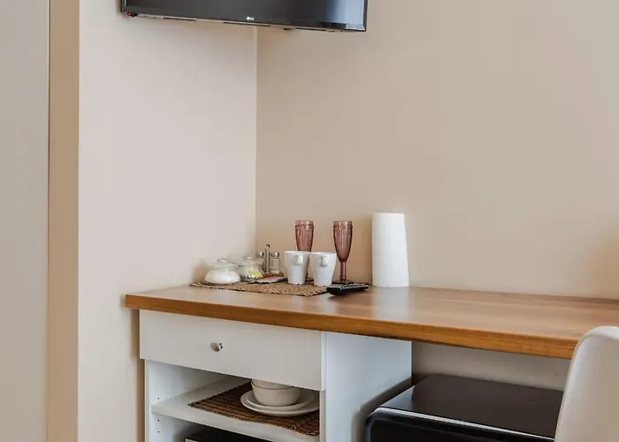 公寓 Functional And Comfortable Very Berry In By Renters *