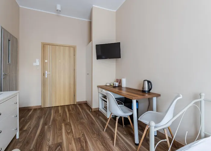 Functional And Comfortable Very Berry In By Renters Apartament *