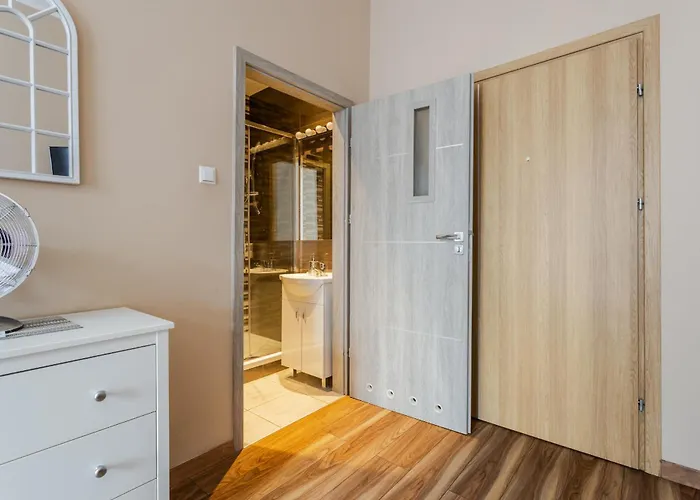 公寓 Functional And Comfortable Very Berry In By Renters *