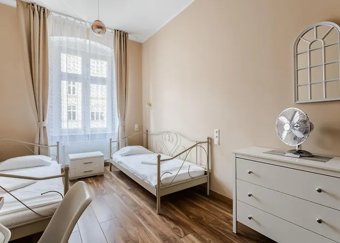 Functional And Comfortable Very Berry In By Renters Apartament