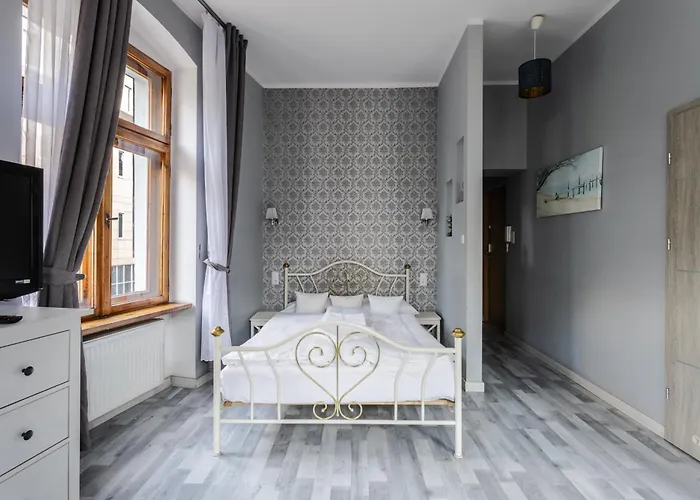 Functional And Comfortable Very Berry In By Renters *